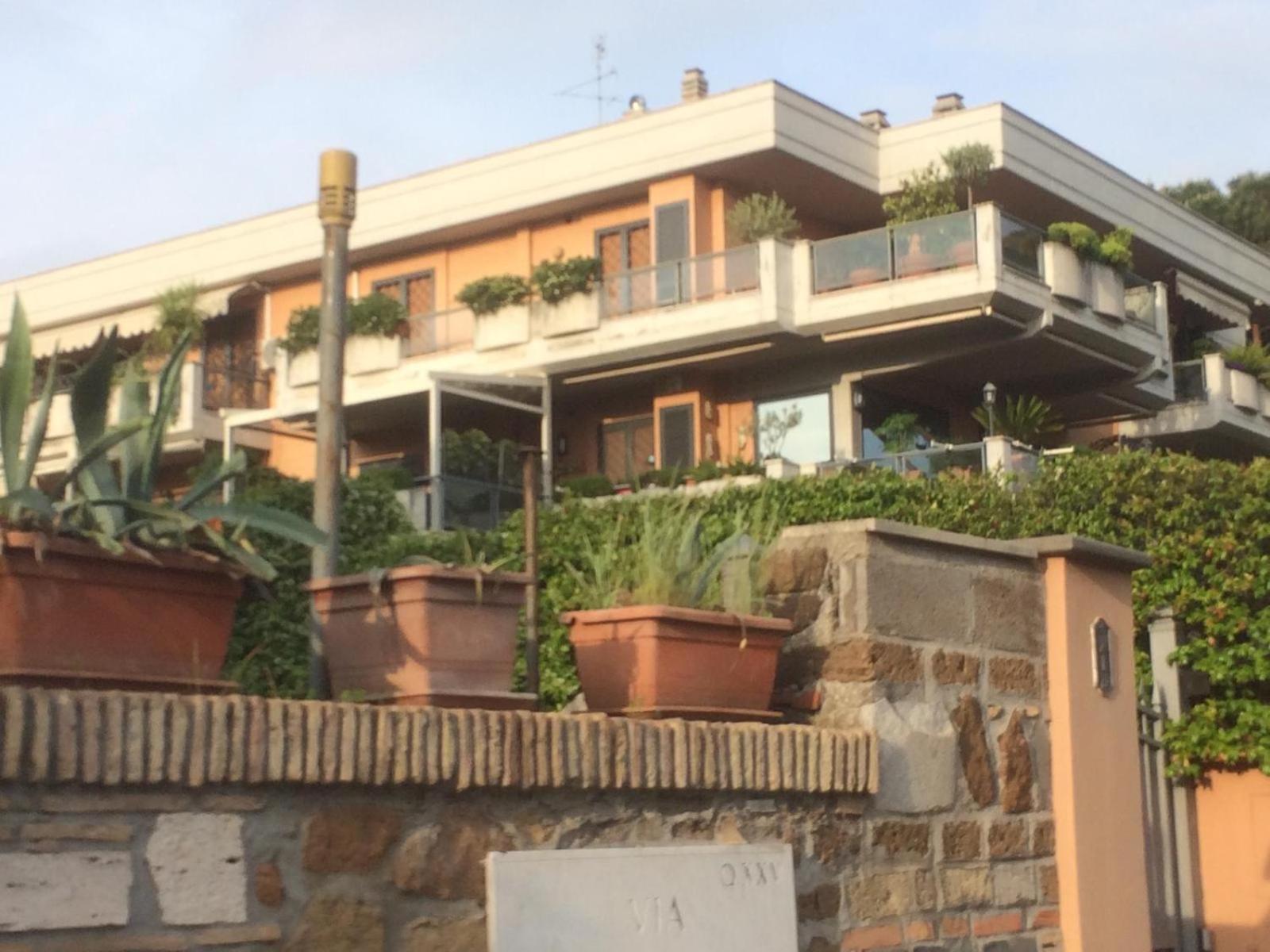 Domus Apartments Рим Экстерьер фото
